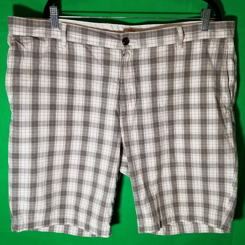 Dockers Men Sz‎ 42 White Plaid Shorts Casual Beach Coast Cruise Golf Preppy City